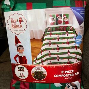 New with tags Elf on the Shelf twin/full comforter set.